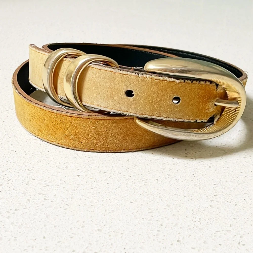Vintage yellow tan suede leather gold hardware belt